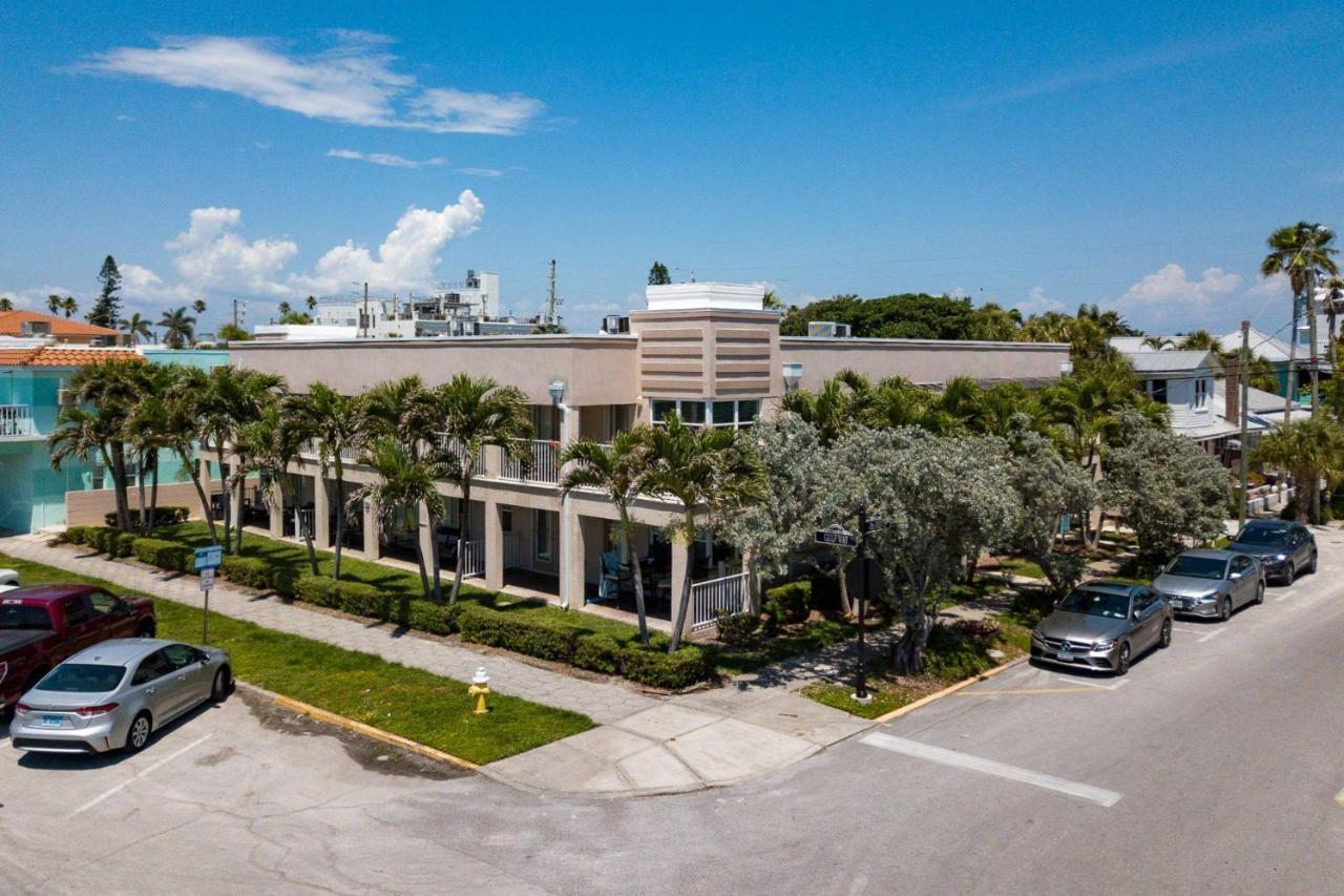 1 - Beach Club At Pass-A-Grille Villa St. Pete Beach Exterior photo